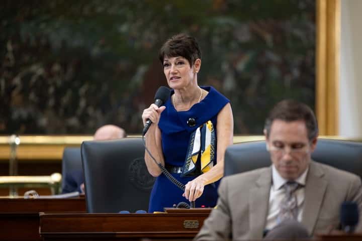 Dr. Campbell speaking on the Senate floor